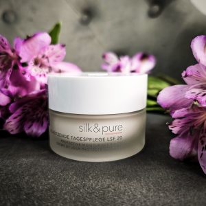 Cremă protectoare și hidratantă cu SPF 20 – SILK PURE 50 ml