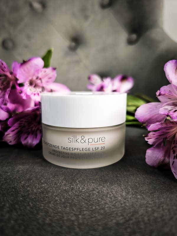Cremă protectoare și hidratantă cu SPF 20 - SILK PURE 50 ml