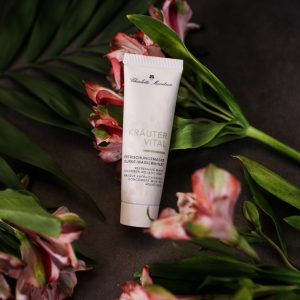 Mască revigorantă cu castravete și mentă de apă – 30 ml