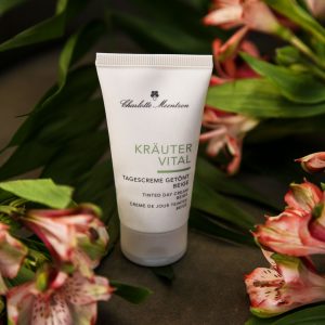 Cremă Nuanţatoare de Zi (beige) – 50 ml
